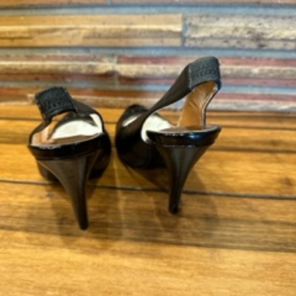 Gomax size 6 black heels with strap - Picture 3 of 7